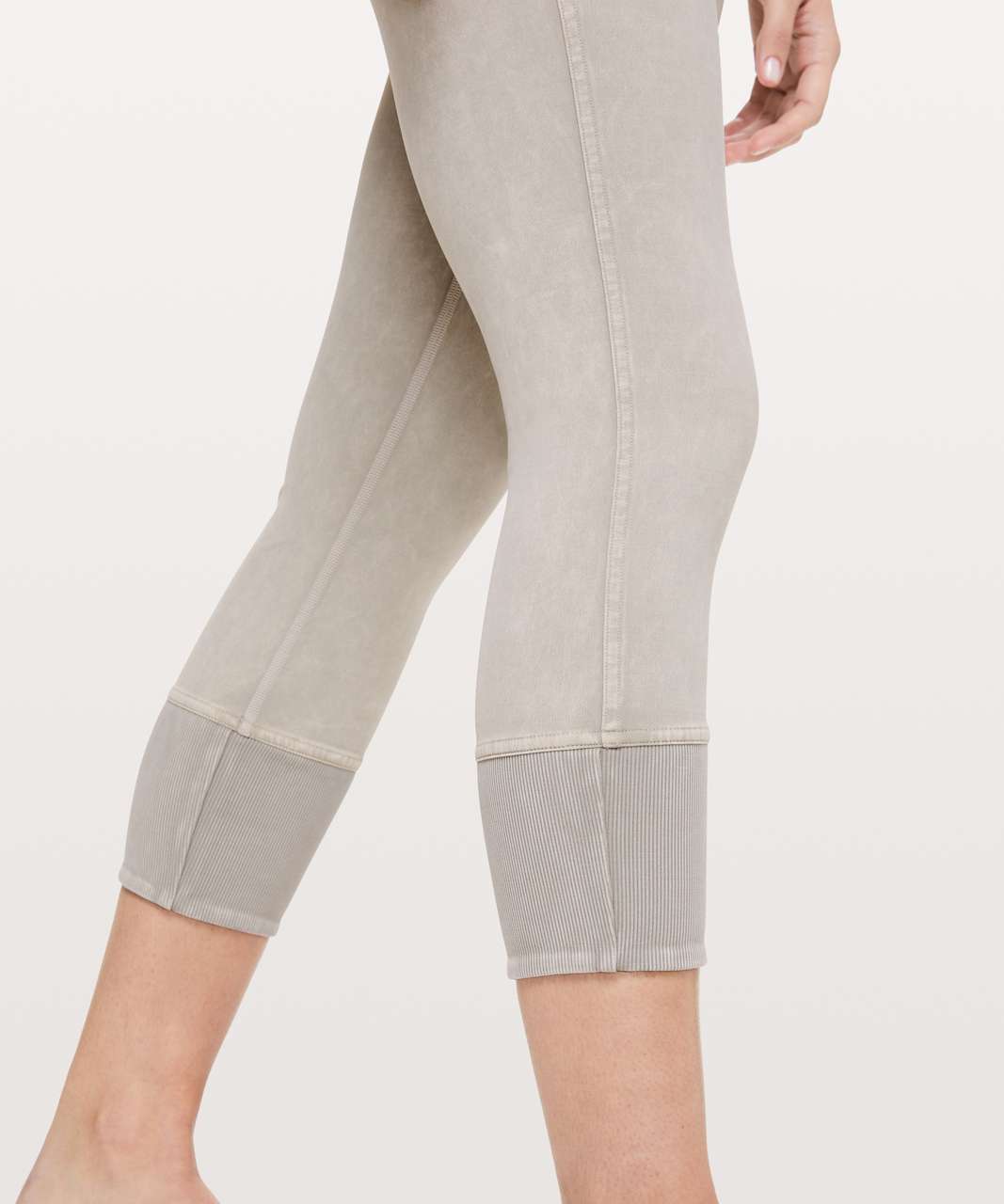 Wunder Under Crop 23 *Ribbed Snow Washed