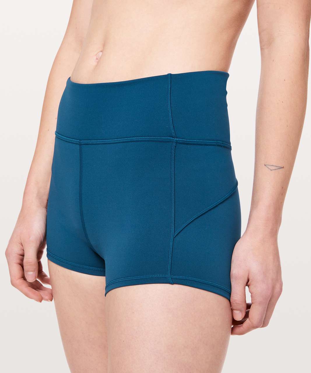 Lululemon In Movement Short *Everlux 2.5" - Deep Marine