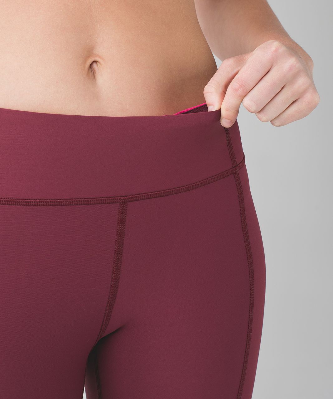 Lululemon tight stuff tight review wine berry 4 - Agent Athletica