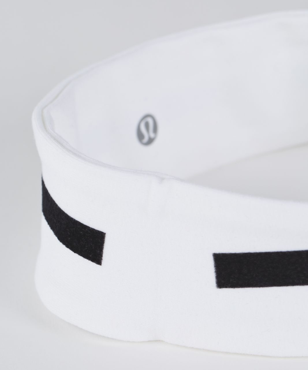 Lululemon Fly Away Tamer Headband 2.0 - White