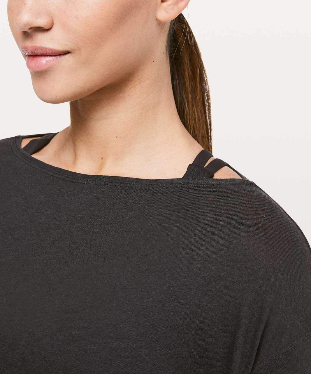 Lululemon Back In Action Long Sleeve - Black (Second Release)