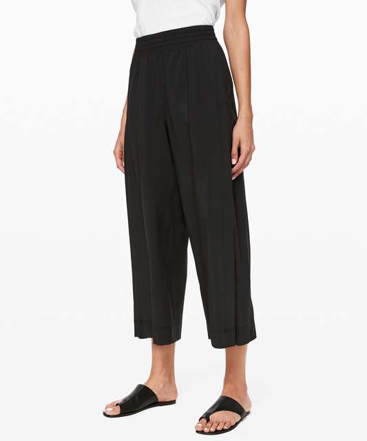 Lululemon Wanderer Culotte - Cherry Cola - lulu fanatics