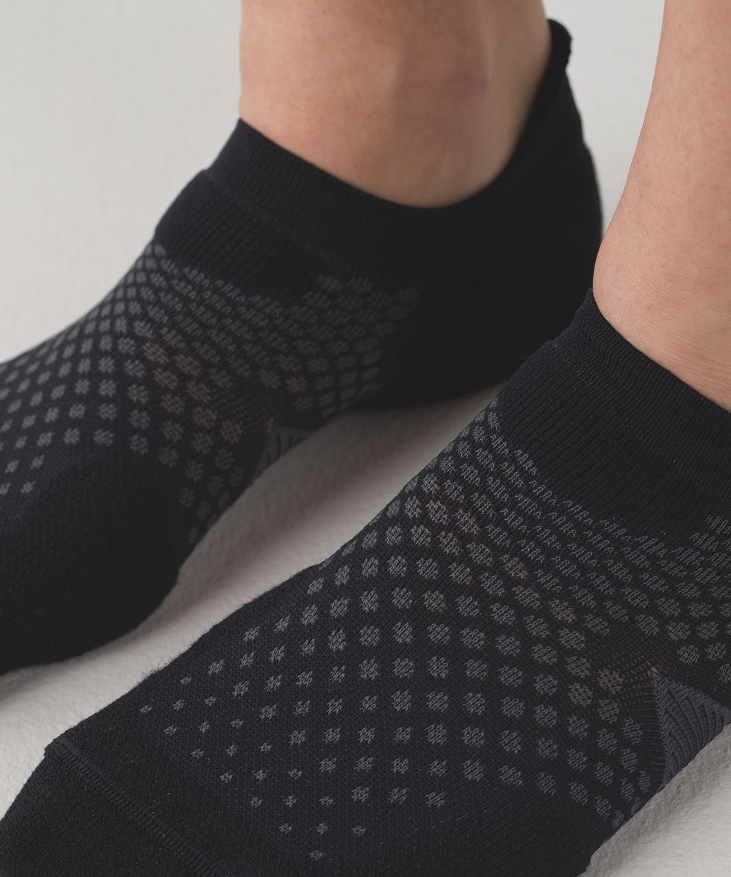 Lululemon High Speed Sock - Black / Silver Spoon