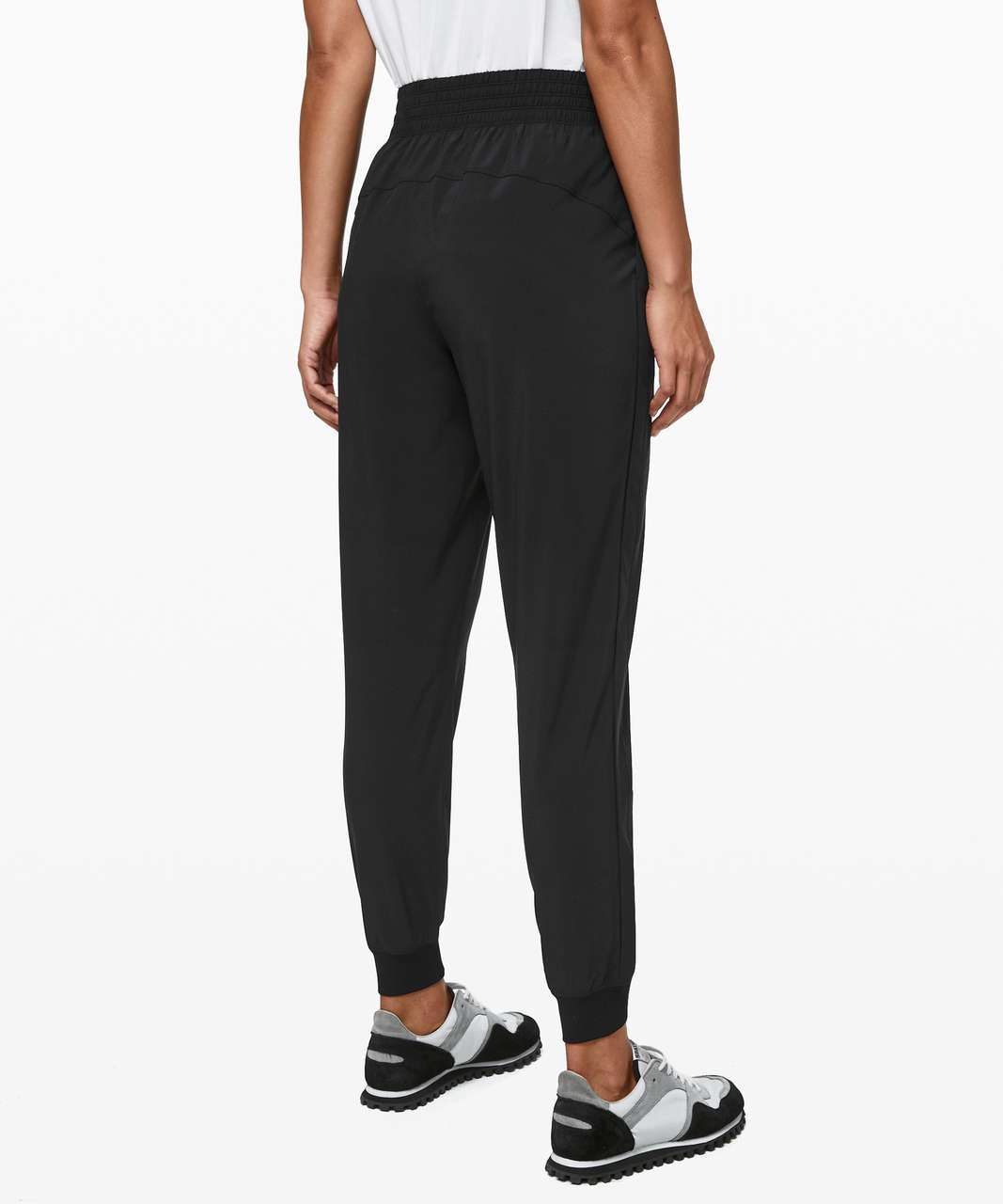 lululemon - Lululemon Wanderer Cropped Joggers on Designer Wardrobe