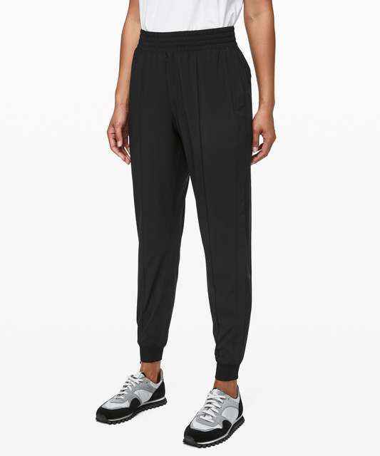 Lululemon Wanderer Jogger 28