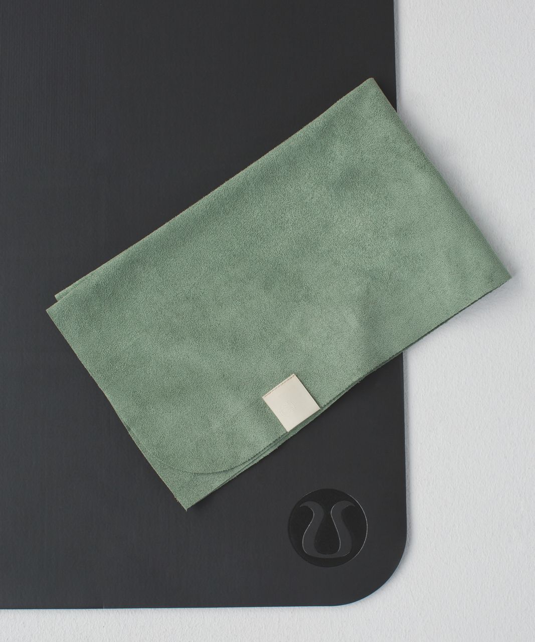 Lululemon The (Small) Towel - Desert Olive - lulu fanatics