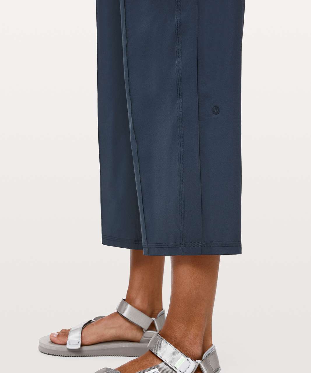 Lululemon Wanderer Culotte In Navy