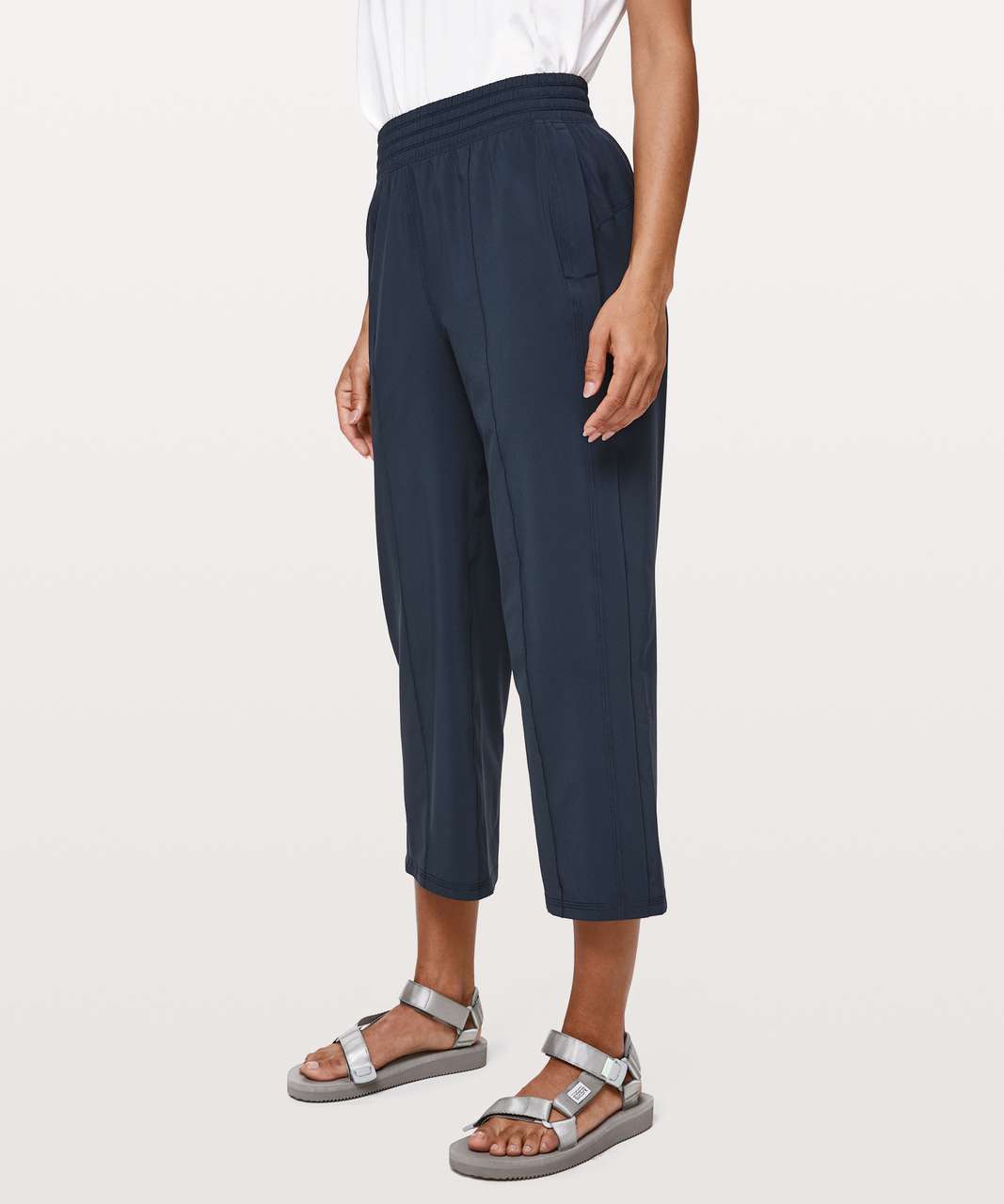 Lululemon Wanderer Crop - True Navy - lulu fanatics