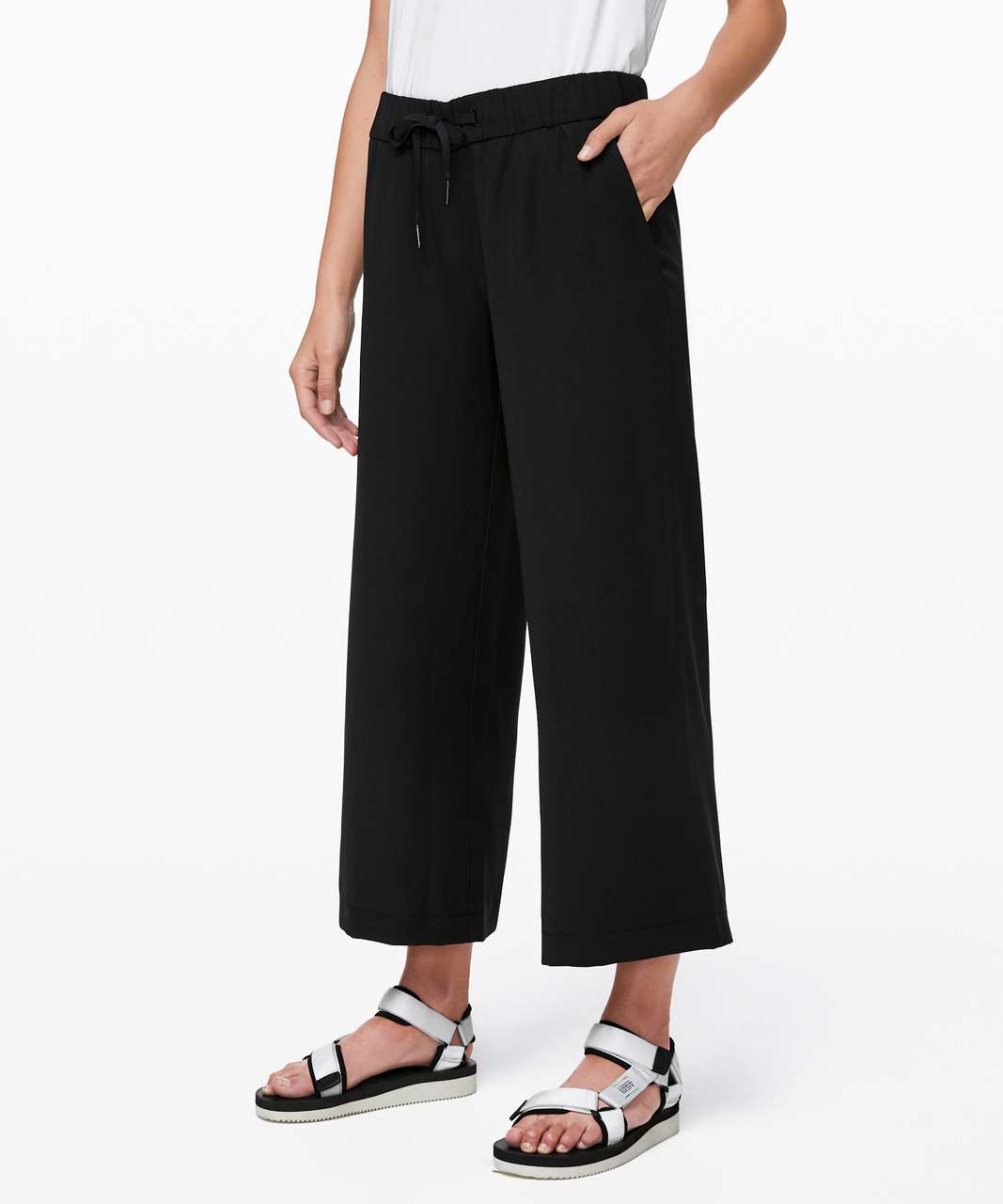 Lululemon On The Fly Wide-leg 7/8 Pant Woven