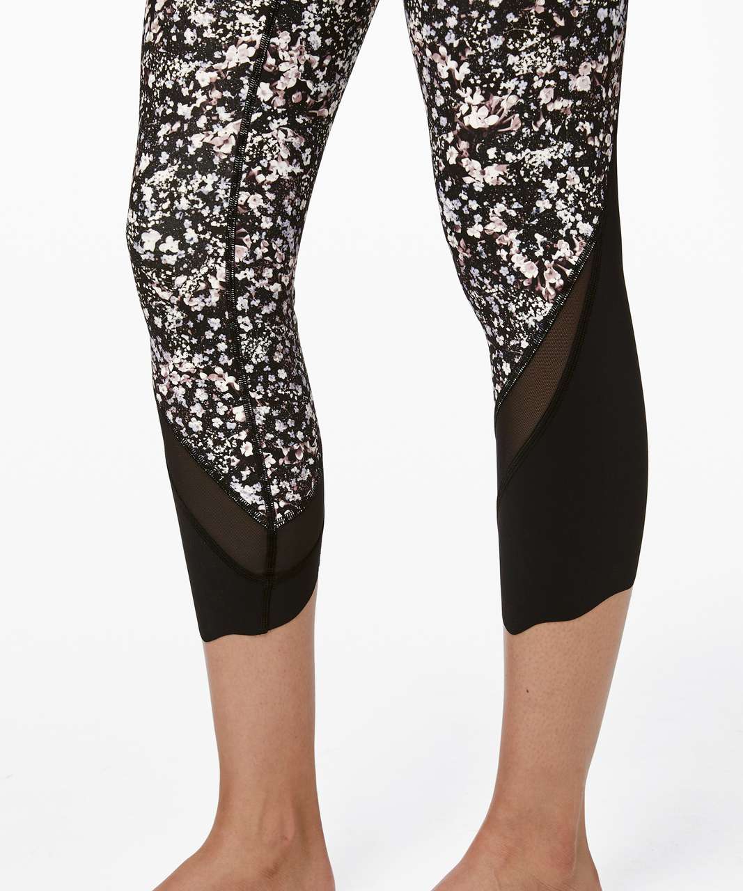 Lululemon Wunder Under Crop II *Roll Down Scallop Luxtreme 24 - Floral  Spritz Multi / Black - lulu fanatics