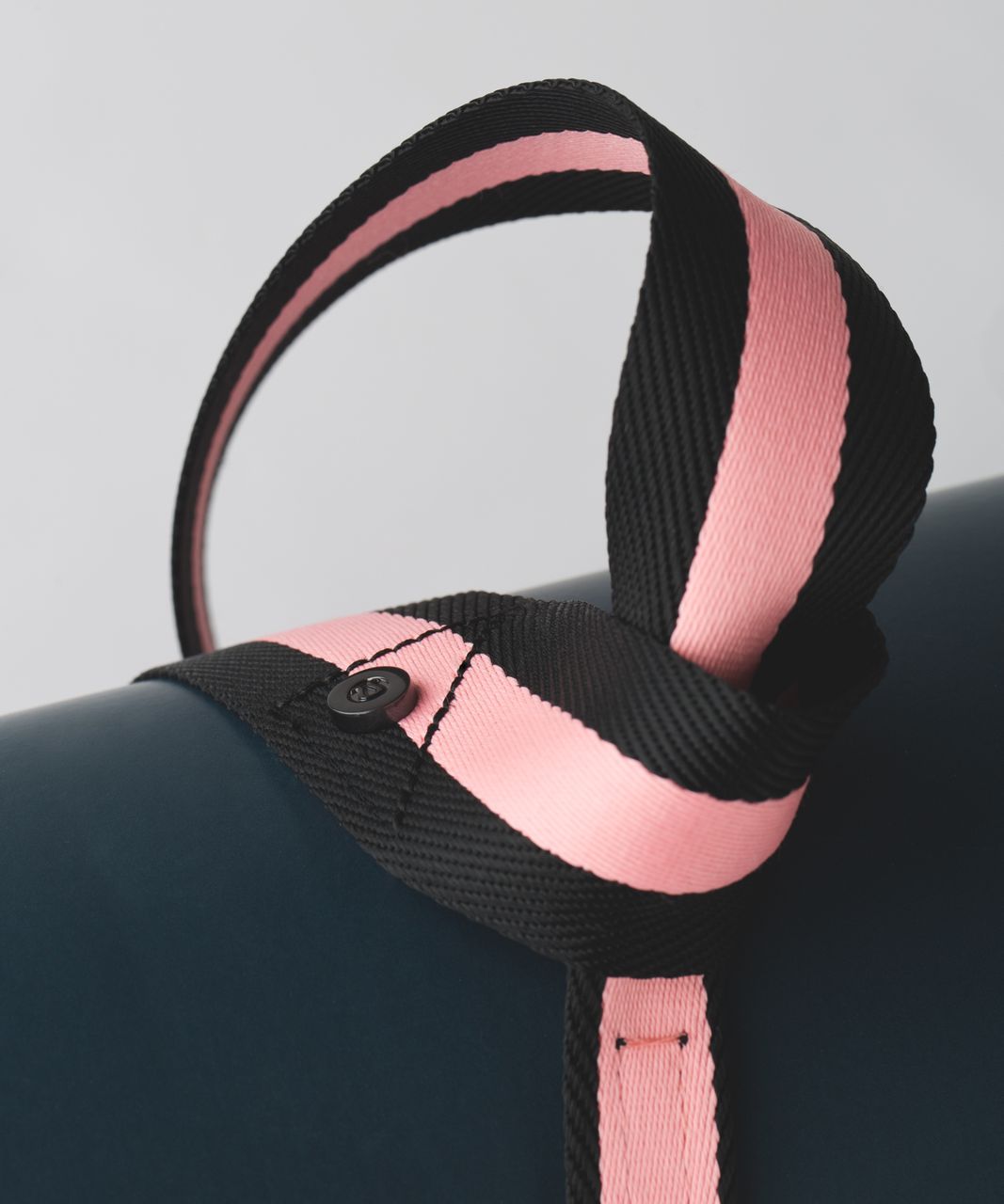 Lululemon Loop It Up Mat Strap - Black / Bleached Coral