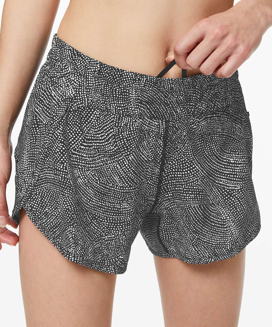 Lululemon Tracker Short V *4" - Free Spirit Alpine White Black