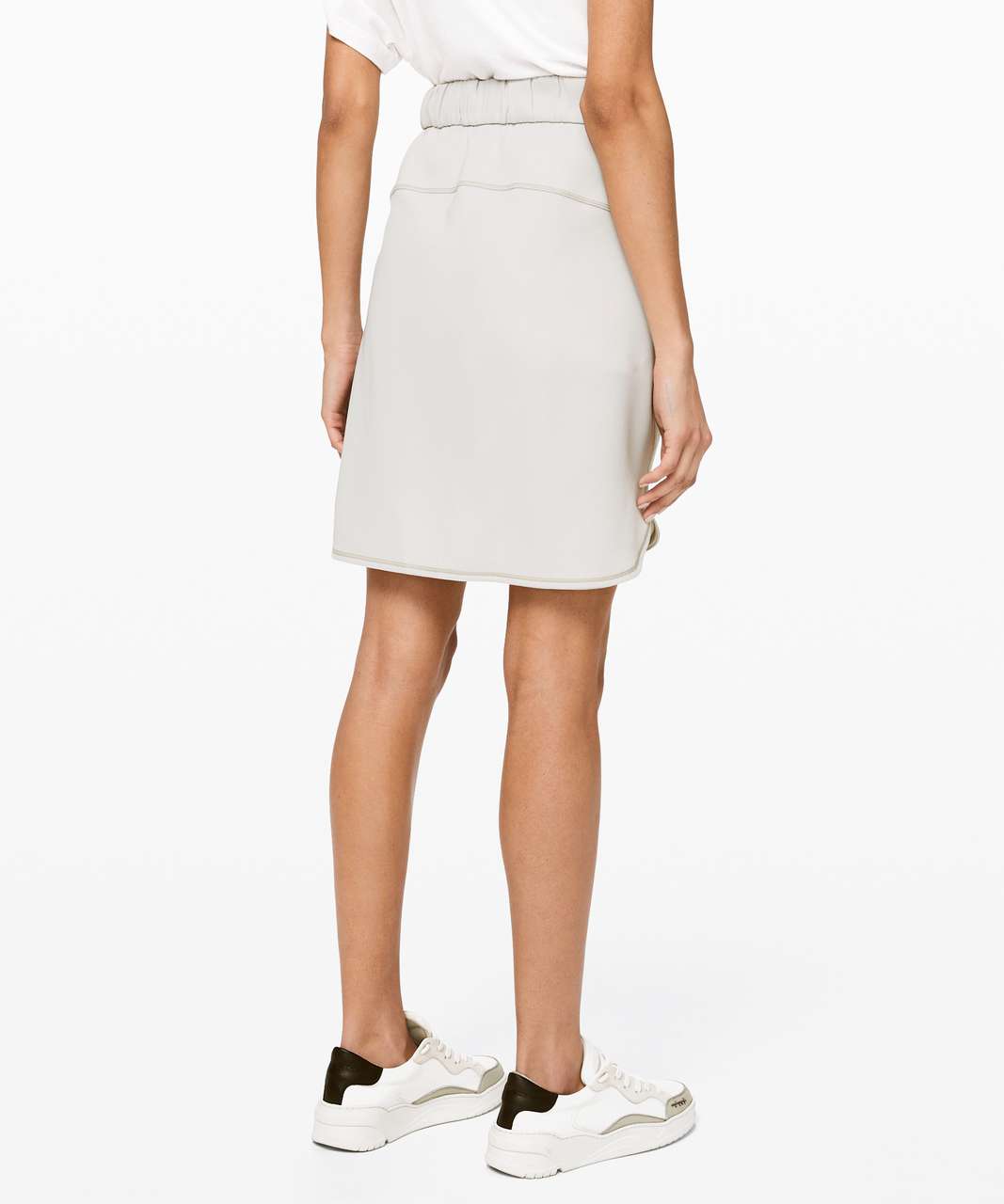 Lululemon On The Fly Skirt *Woven - Silverstone - lulu fanatics