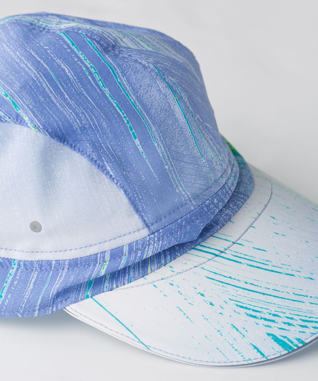 Lululemon Race To Place Run Hat 2.0 - Wind Chill White Lullaby