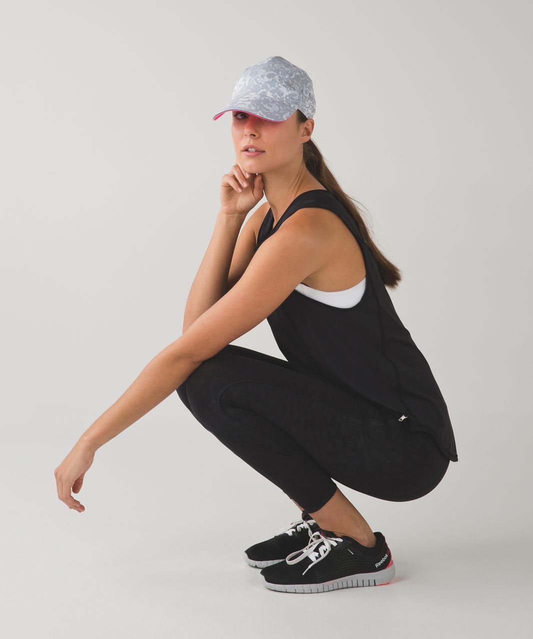 Lululemon Race To Place Run Hat 2.0 - Fleur Sombre White Silver Fox