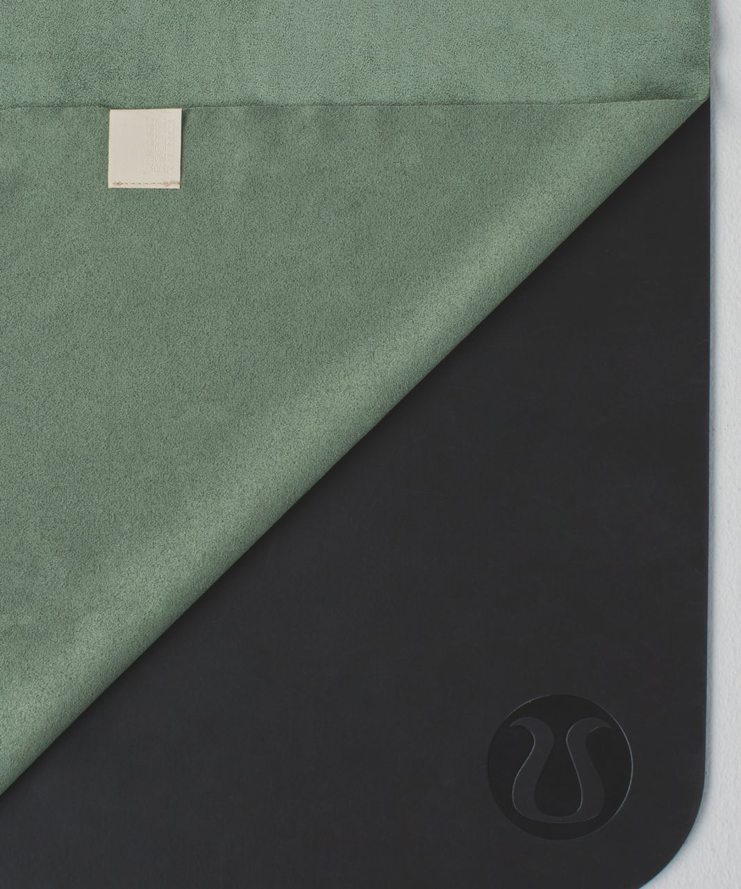 Lululemon The Towel - Desert Olive