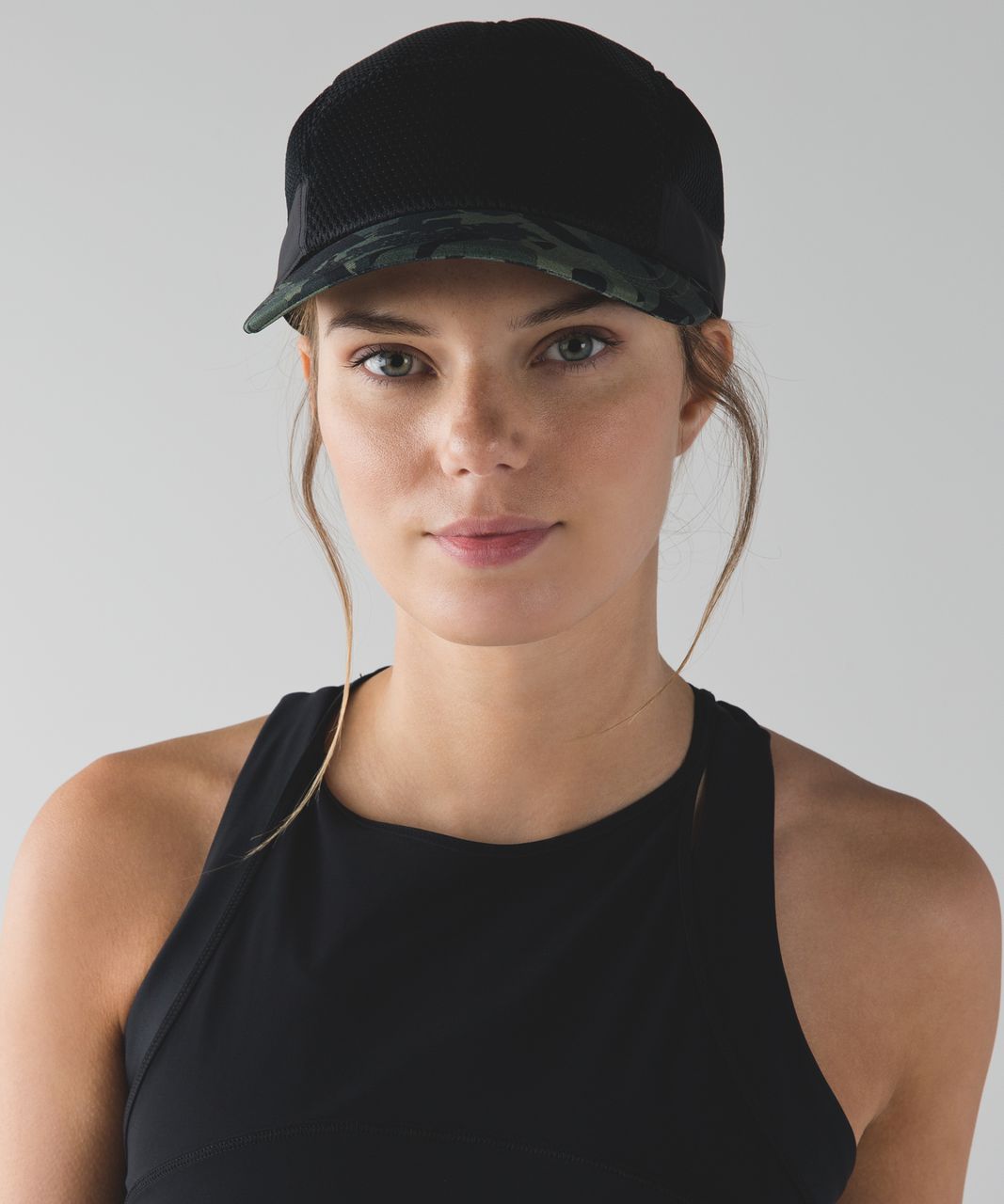 Lululemon Breeze By Cap - Pop Cut Fatigue Green Black / Black