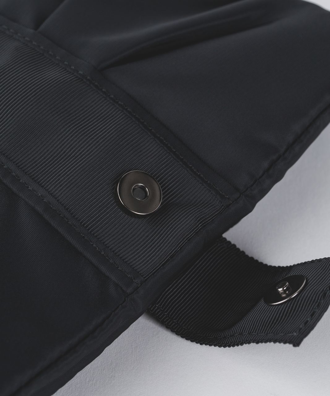 Lululemon Sun Times Pouch - Black