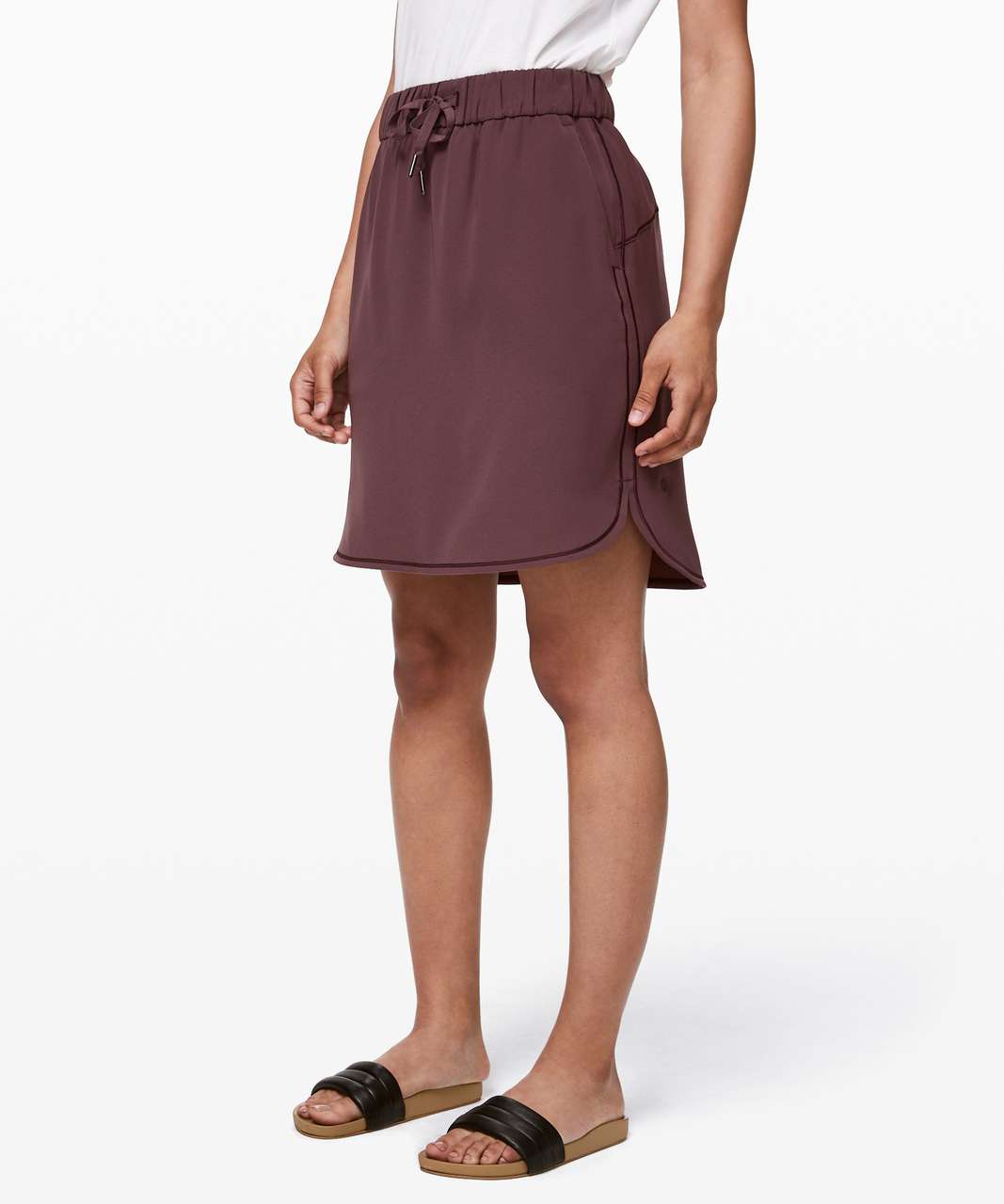 Lululemon On The Fly Skirt *Woven - Cherry Cola