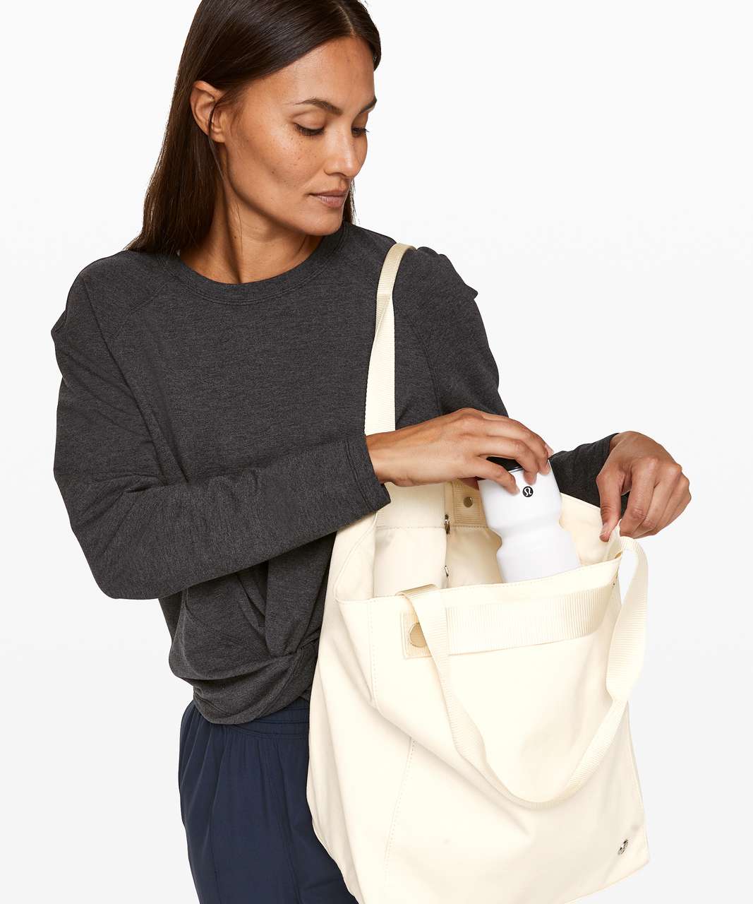 Lululemon All Avenues Tote *19L 