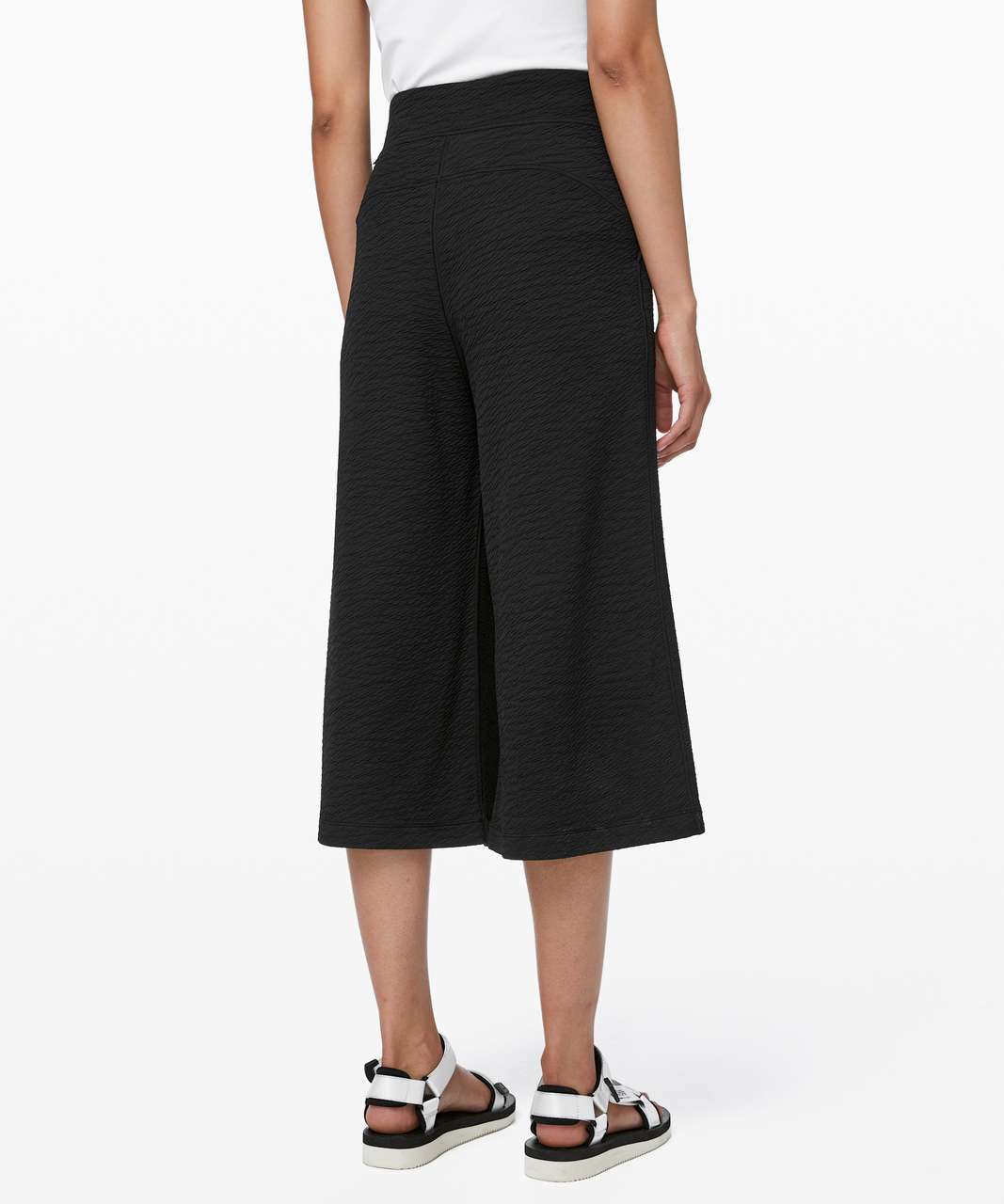 Lululemon Can You Feel The Pleat Crop NWT Black Sizes 2 4 6 8 10 Wide Leg