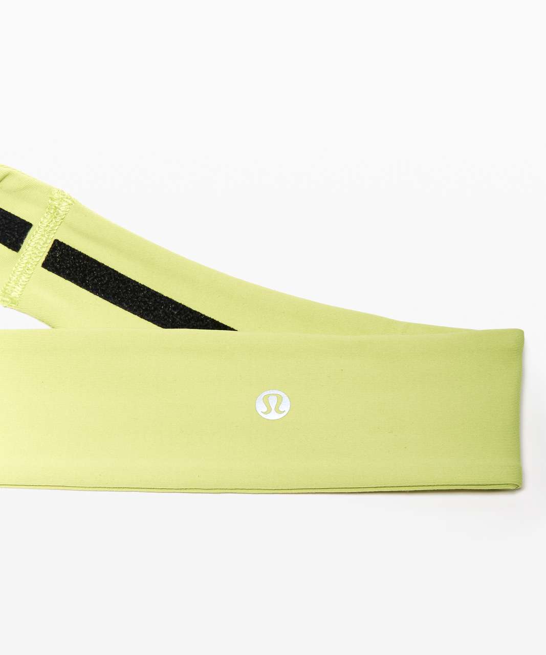 Lululemon Fly Away Tamer Headband II *Luxtreme - Wasabi