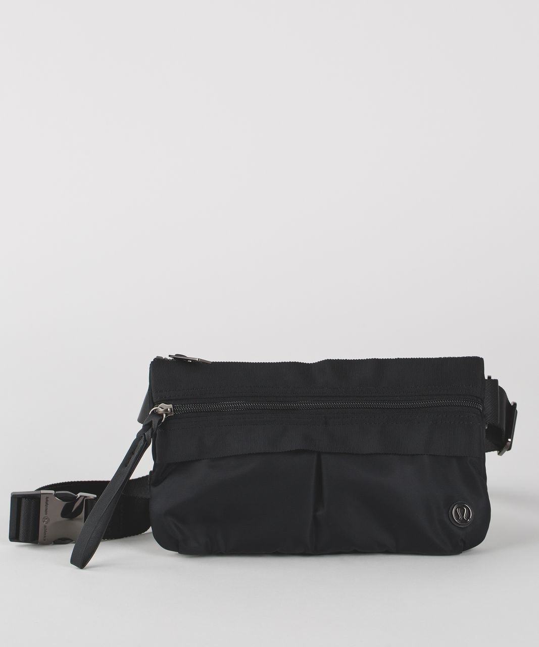 https://storage.googleapis.com/lulu-fanatics/product/4805/1280/lululemon-free-spirit-bag-black-0001-8418.jpg