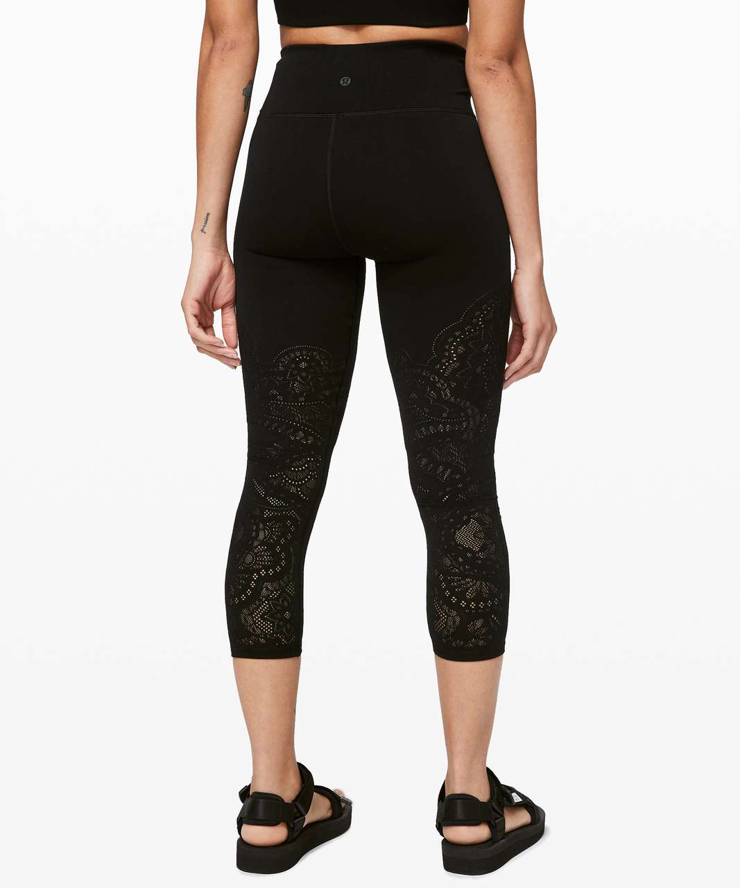 Lululemon + Reveal Crop