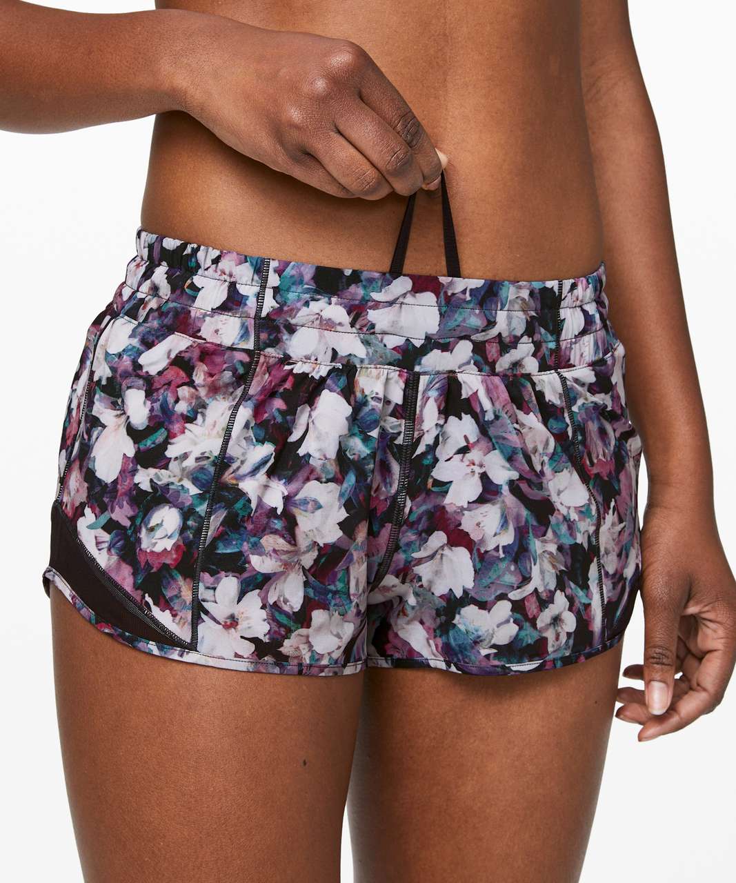 Lululemon Hotty Hot Short II *2.5" - Utopia Multi / Deep Phantom