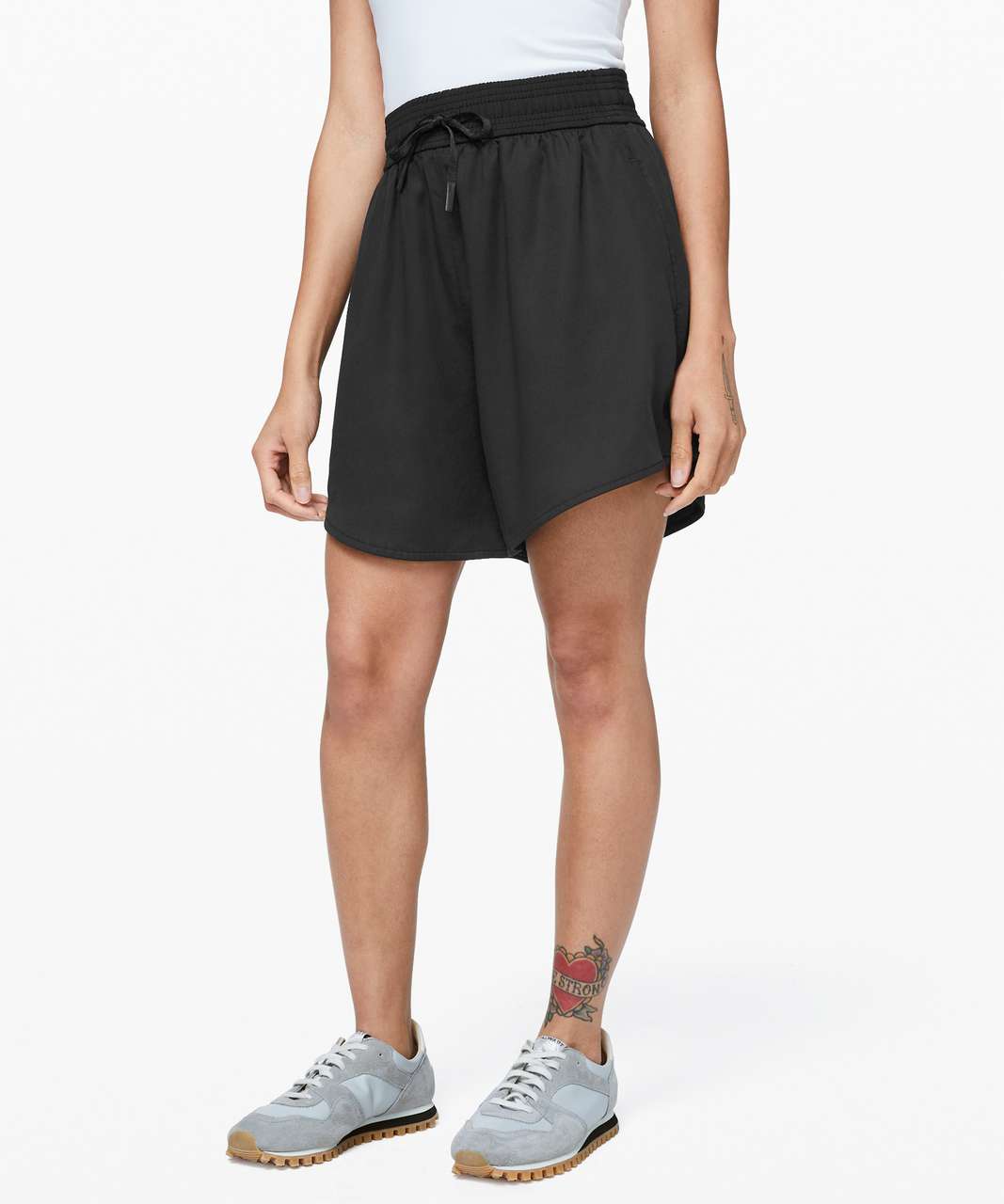 lululemon feeling femme short