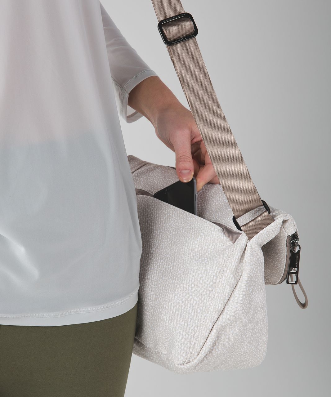 Lululemon Festival Bag II - Freckle Flower Dune White