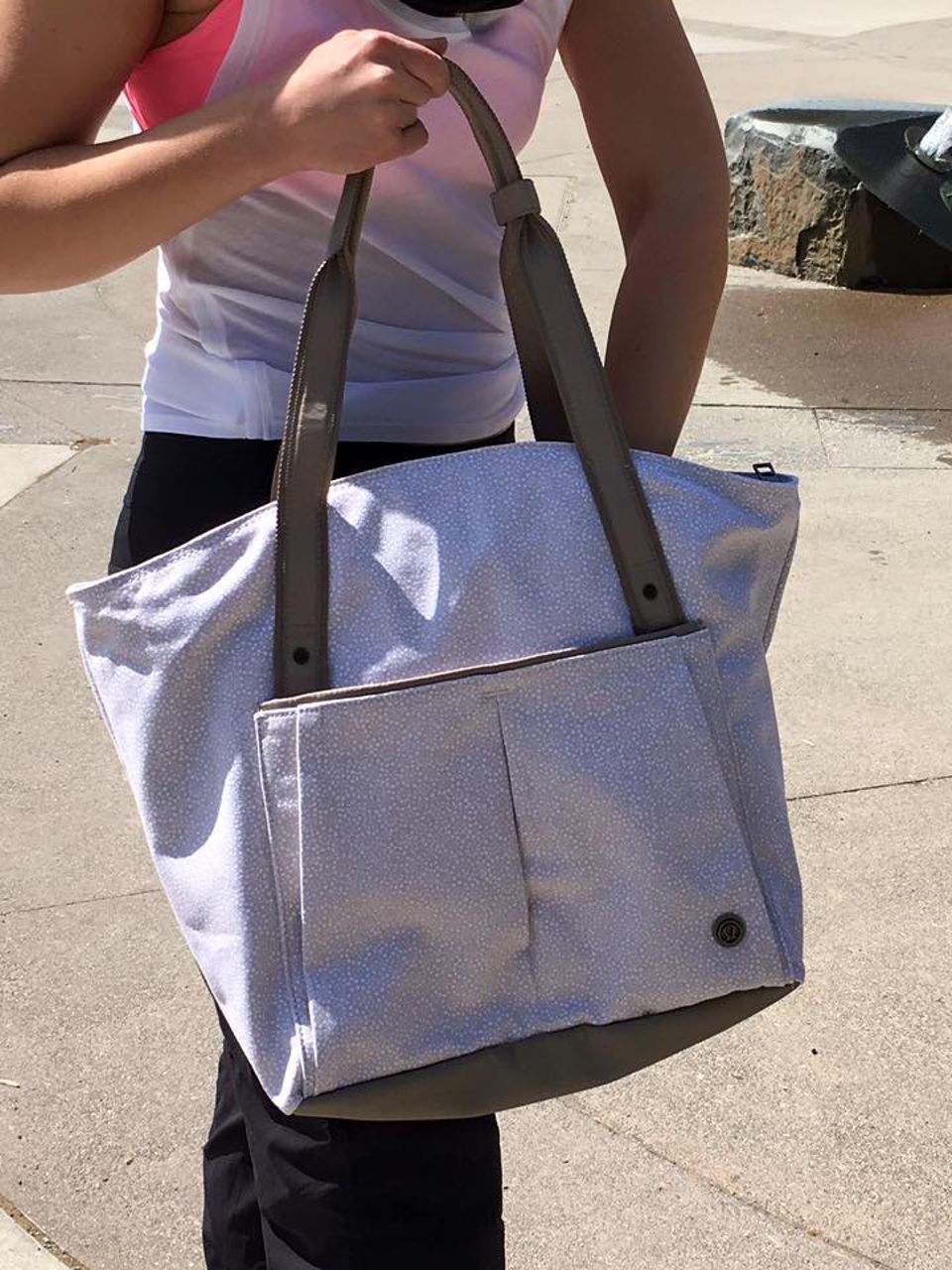 Lululemon Live Free Tote - Freckle Flower Dune White