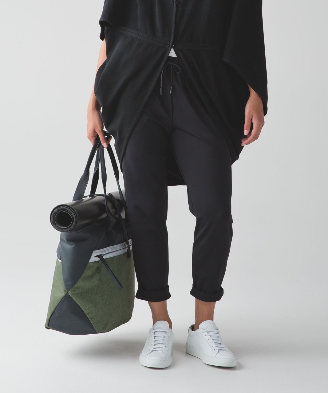 Lululemon Everything Bag - Deep Coal / Desert Olive