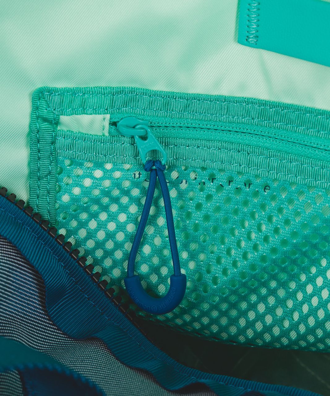 Lululemon Extra Mile Duffel - Tofino Teal / White