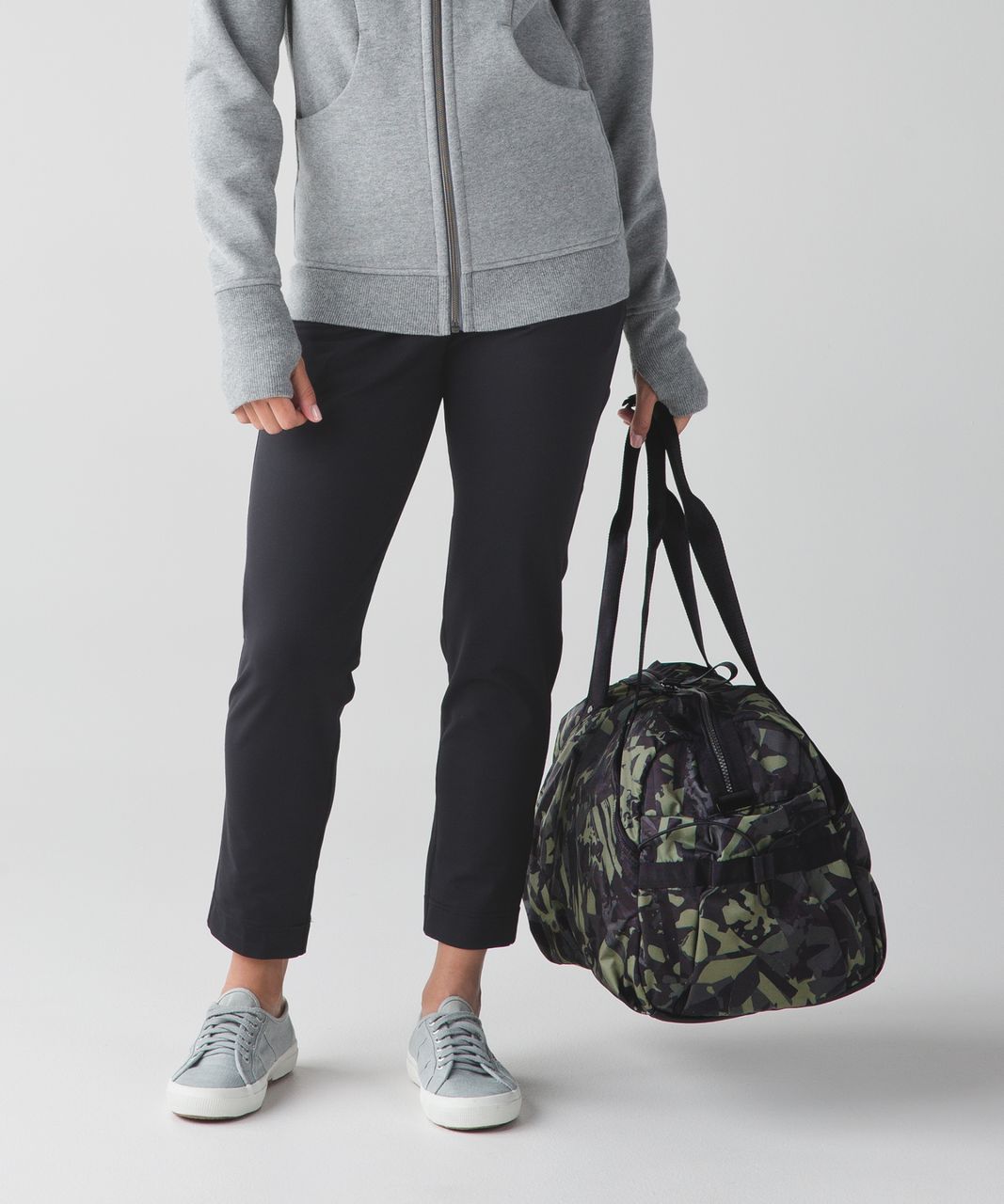 Lululemon Extra Mile Duffel - Pop Cut Fatigue Green Black