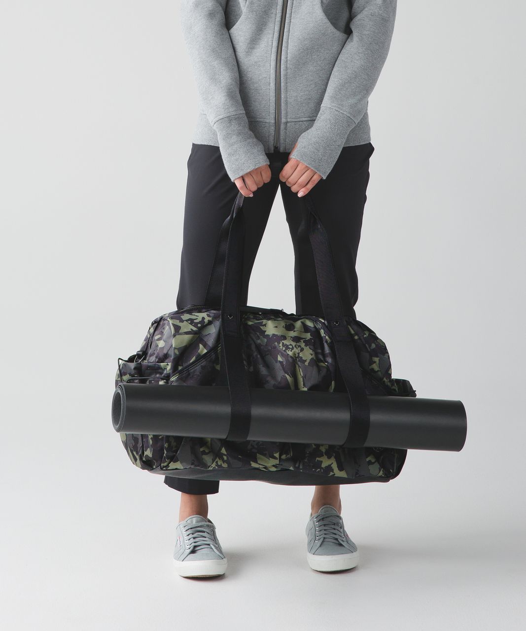 Lululemon Extra Mile Duffel - Pop Cut Fatigue Green Black