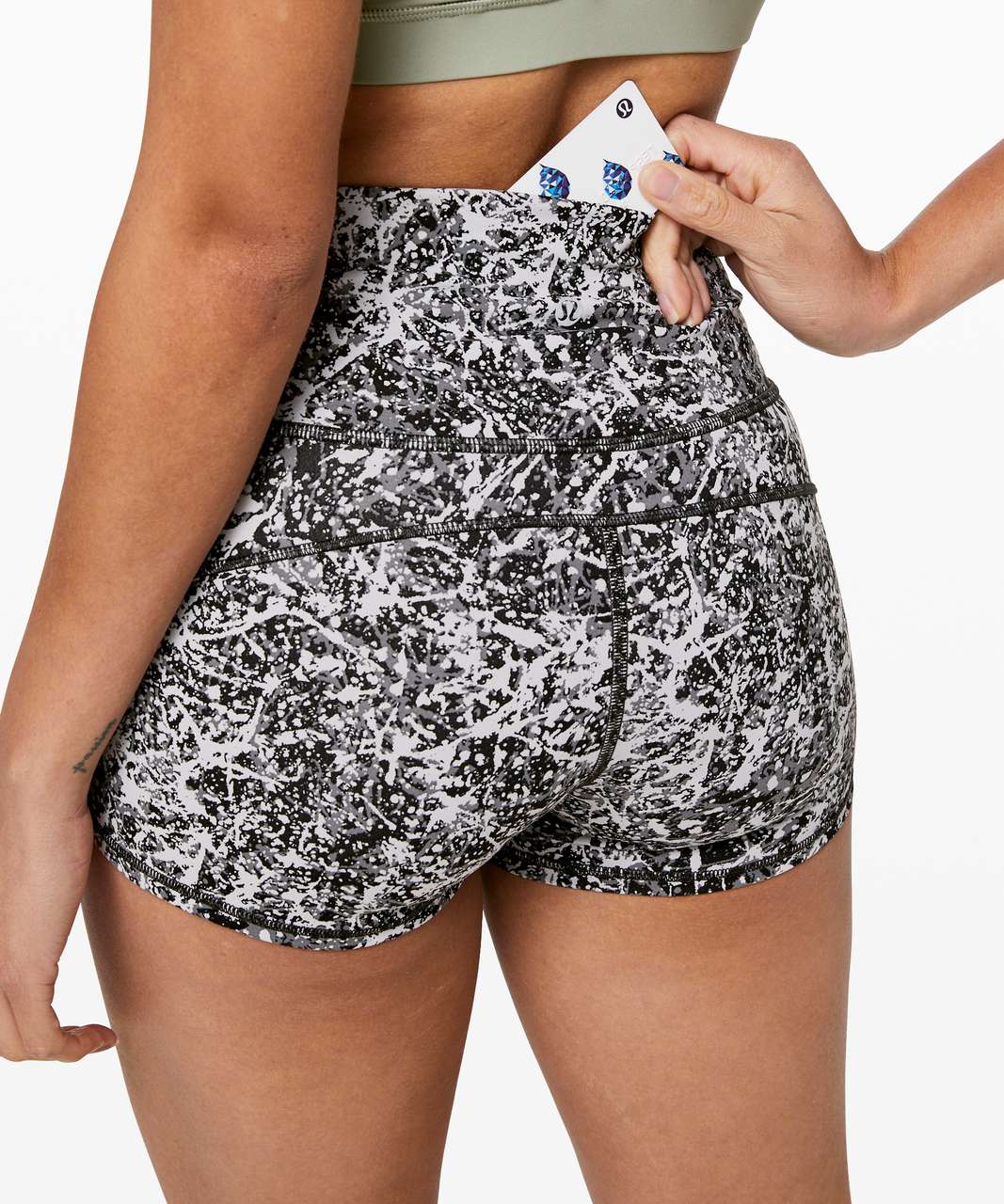 Lululemon In Movement Short *Everlux 2.5" - Paint Splash Silver Drop Multi