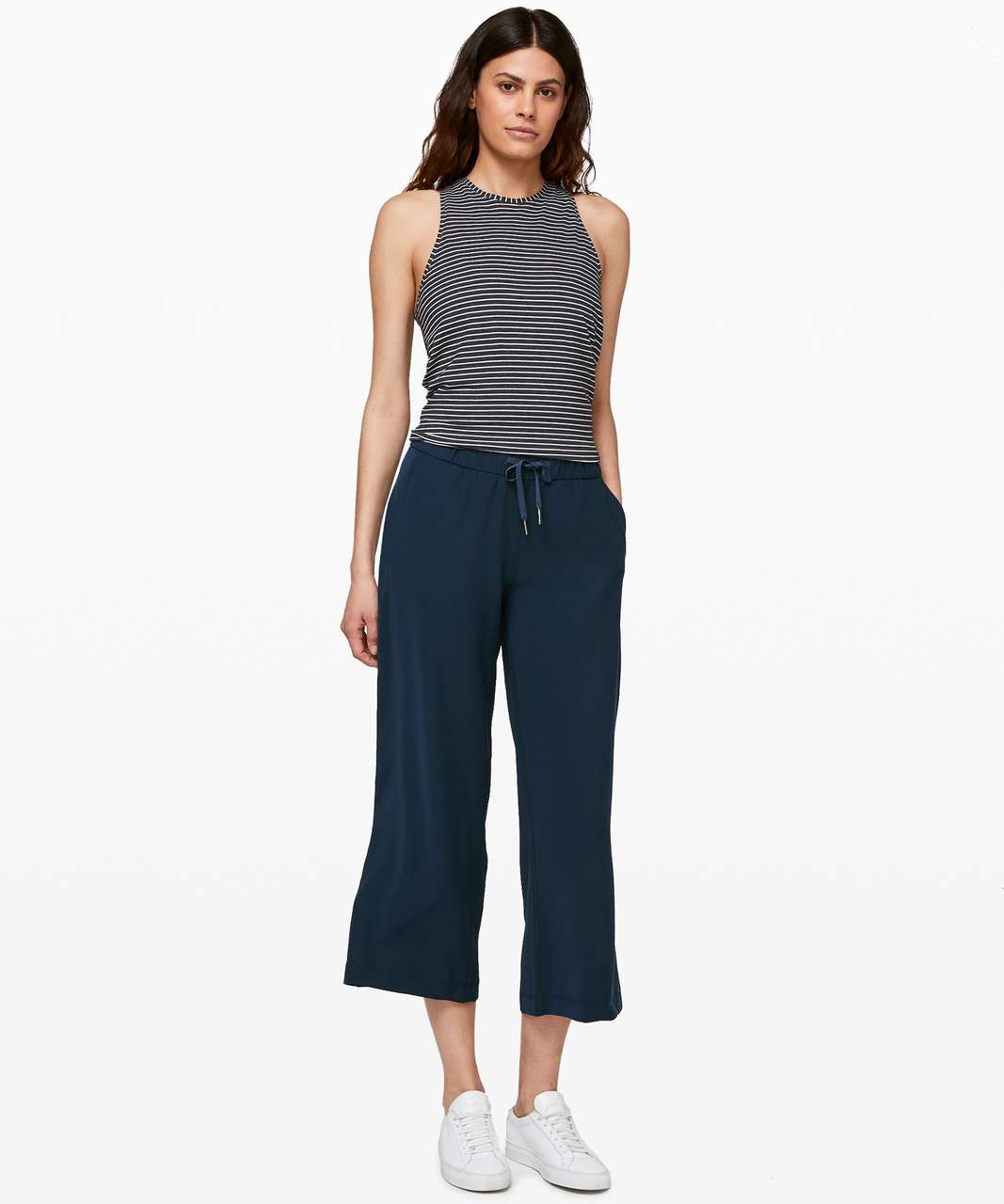 Lululemon On the Fly Wide-Leg 7/8 Pant *Woven - True Navy