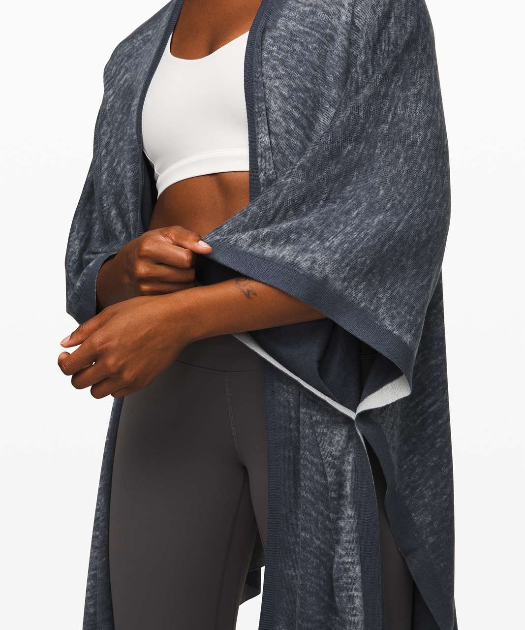 Lululemon Throw It On Wrap - Shadow Blue / Almost Blue