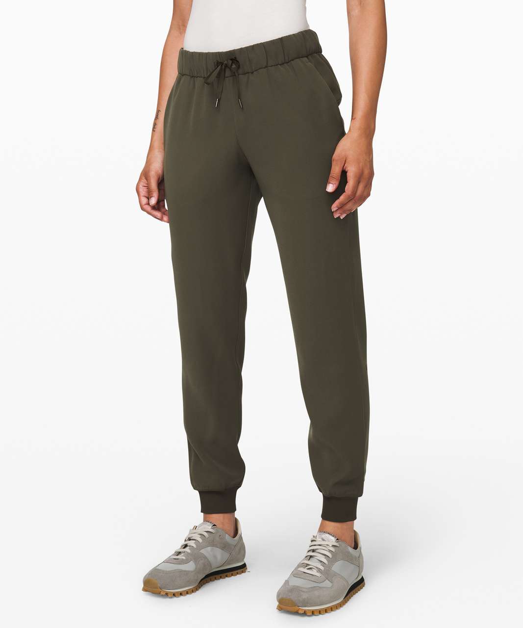 NEW Lululemon On The Fly Jogger Woven Size 4 Dark Olive DKOV