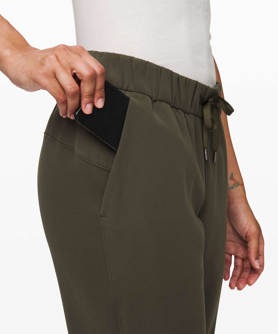 Lululemon On the Fly Jogger - Dark Olive