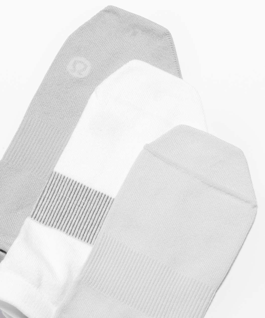 Lululemon On the Fly Sock *3-Pack - White / Ice Grey / Starlight