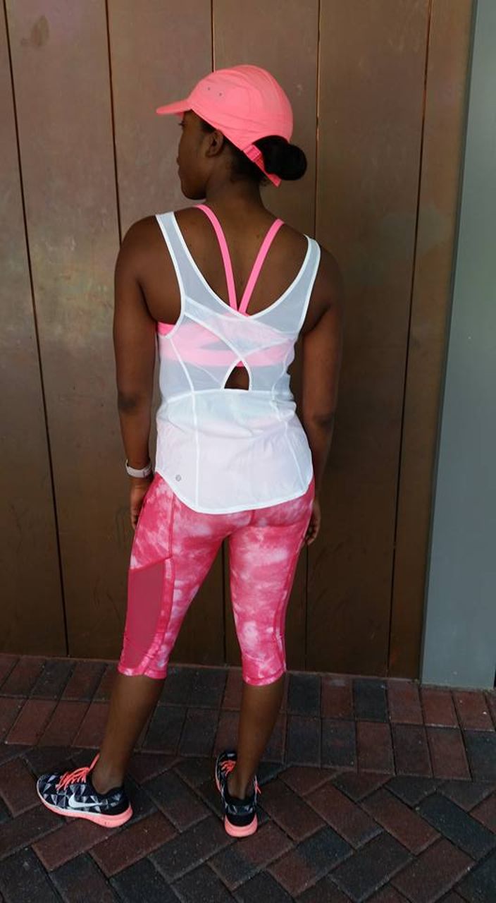 Lululemon Rise and Run Bra - Flash Light