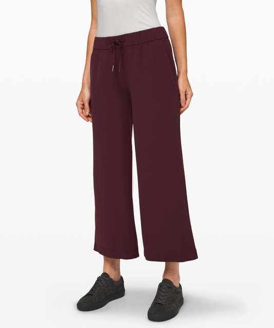 Lululemon On The Fly Jogger Pants Size 2 Travel Woven Cassis NWT