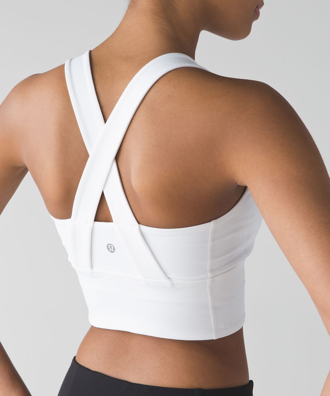 https://storage.googleapis.com/lulu-fanatics/product/4917/1280/lululemon-beat-the-heat-bra-white-0002-11111.jpg