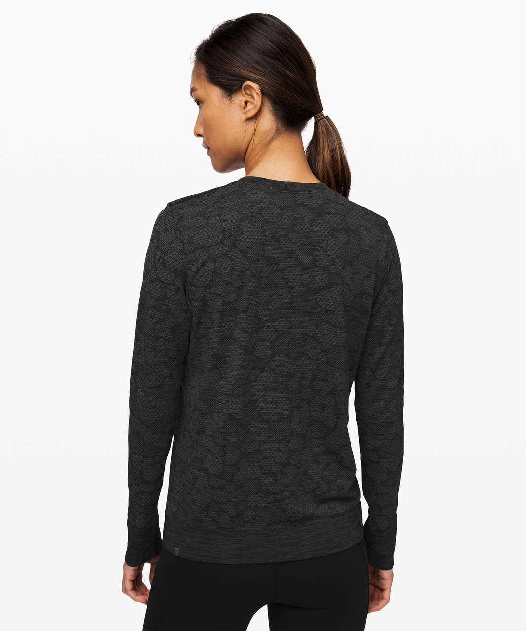 Lululemon Breeze By Long Sleeve - Titanium / Black