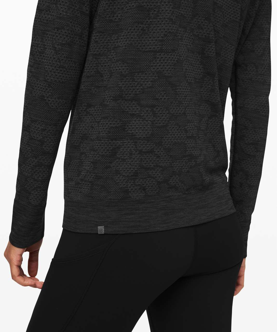 Lululemon Breeze By Long Sleeve - Titanium / Black