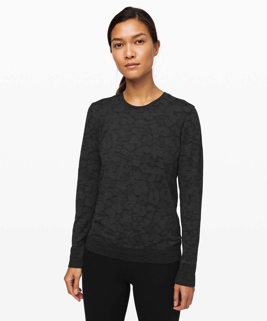 Lululemon Breeze By Long Sleeve - Titanium / Black