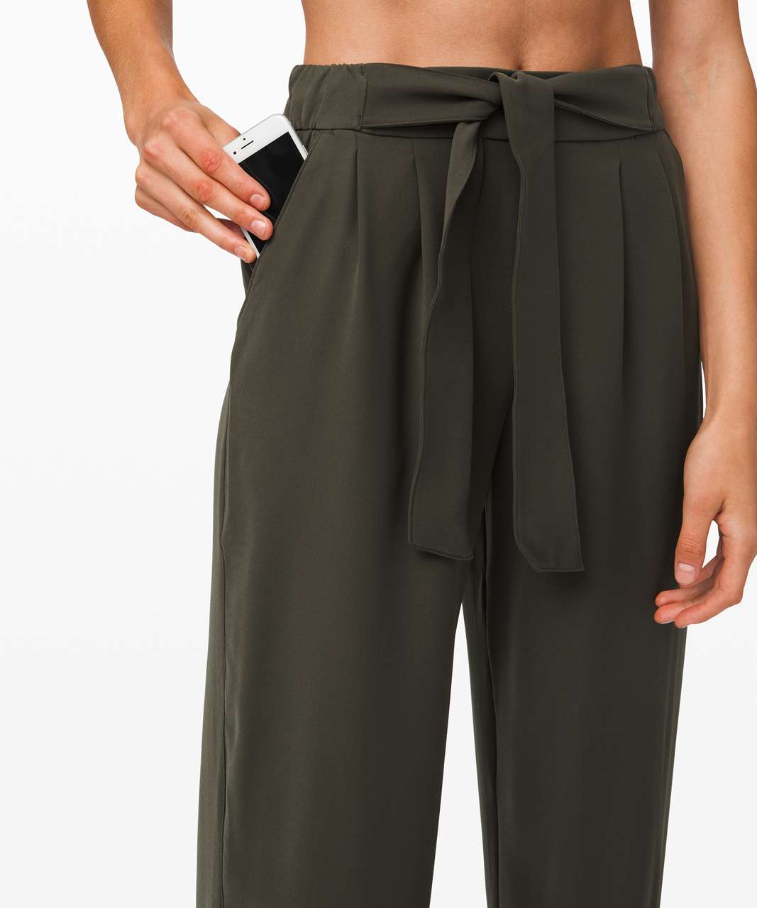 https://storage.googleapis.com/lulu-fanatics/product/49463/1280/lululemon-noir-pant-dark-olive-026083-283840.jpg