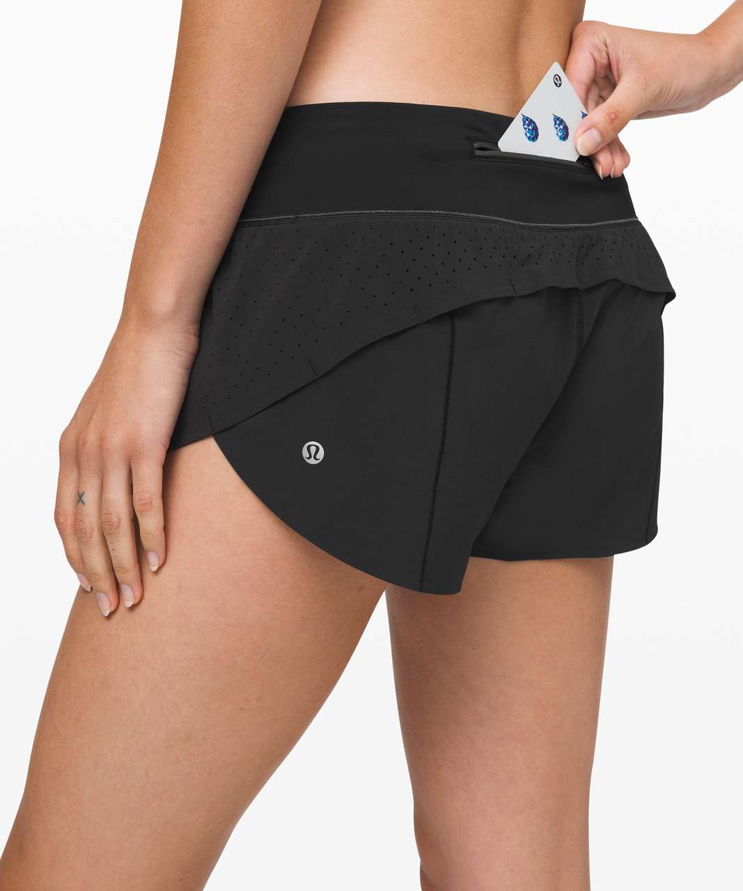 lululemon speed up shorts 2.5 vs 4